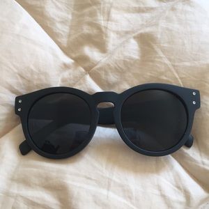 Brand New Quay Sunglasses